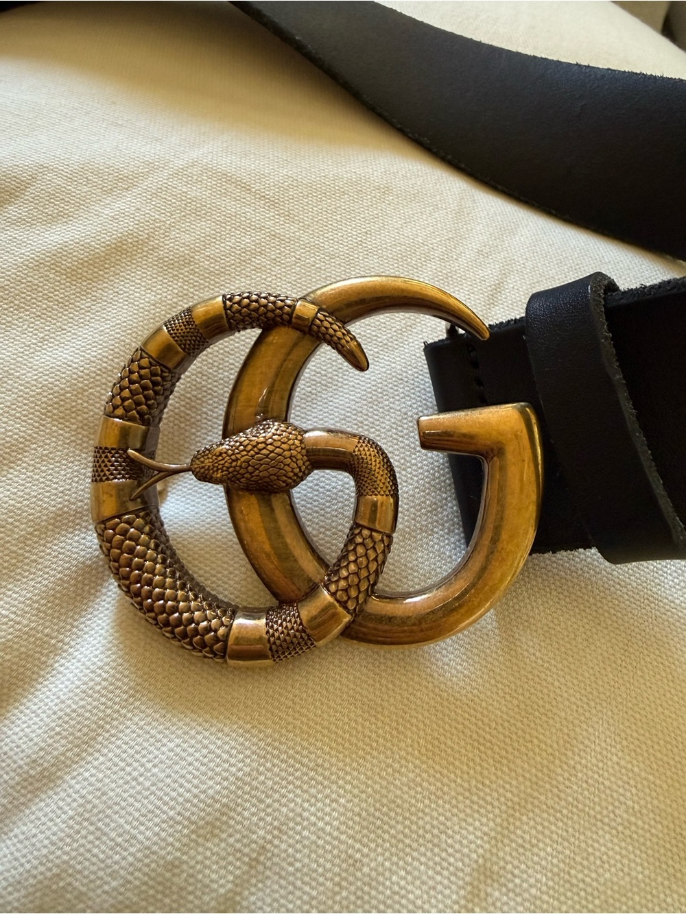 Authentic Gucci Black Leather Belt with Gold Snake Double-G Buckle - Picture 2 of 5